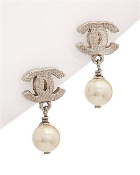 collier chanel joaillerie|Chanel earrings official site.